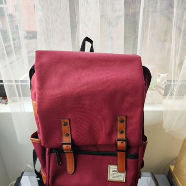 Bordeaux roter Tagesrucksack