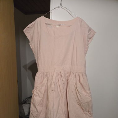 Robe rose ample à poches