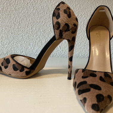 Leopard stiletto heels