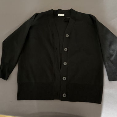 Schwarze Strick-Cardigan
