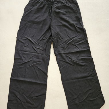 Pantaloni estivi neri con vita elastica
