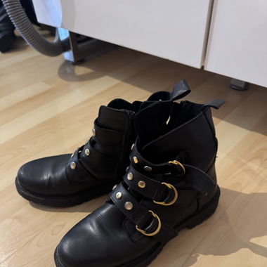 Boots Black
