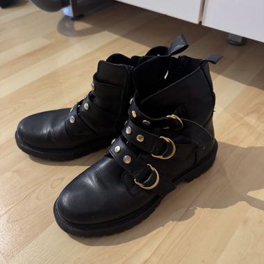 Boots Black