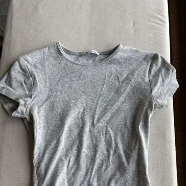 Hellgraues Top
