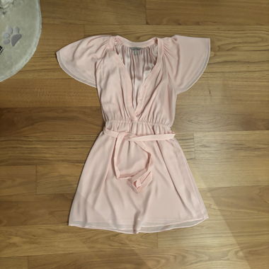 Pink short dress with belt
