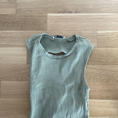 Cop Top Rückenfrei zum binden Zara Green