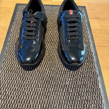 Sneaker nere Prada