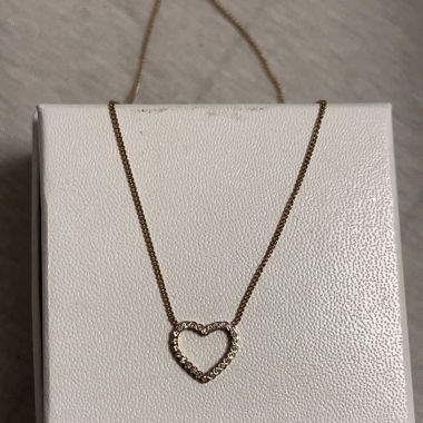 Delicate Heart Necklace – Rose Gold & Crystals