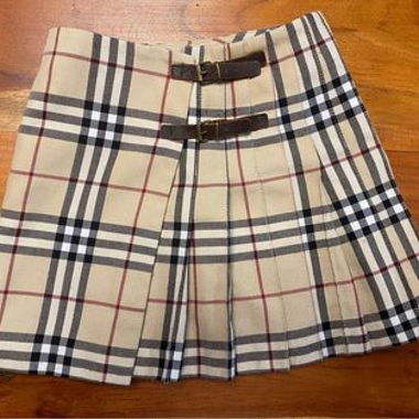 Burberry’s mini skirt size XXS/XS