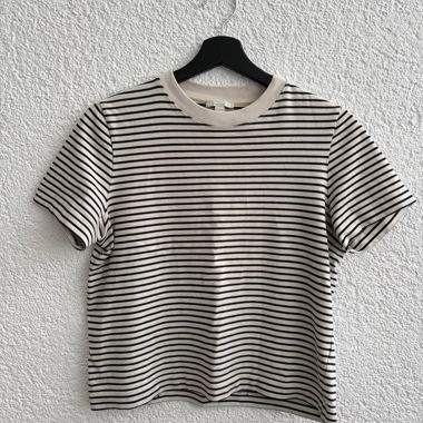 T-shirt a righe in cotone COS, moderno