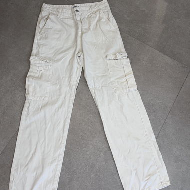 Pull&Bear Cargo-Hose beige Grösse 40