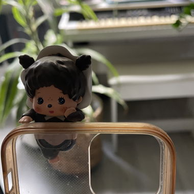 Coque MagSafe transparente avec figurine