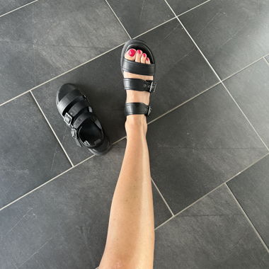 Schwarze Sandalen Gr. 40