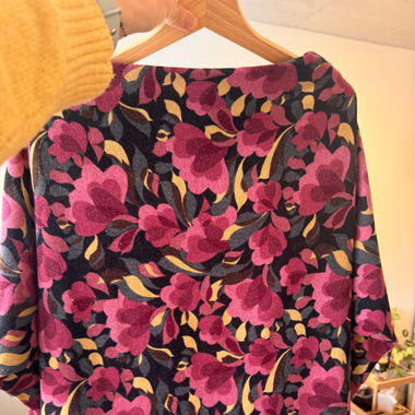 Pullover Blumenmuster