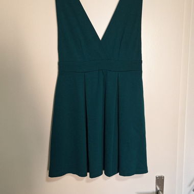 Short dress in petrol