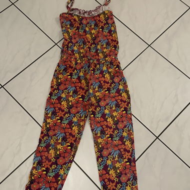 Tuta con fiori