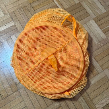 Aufbewahrung aus Netzstoff orange