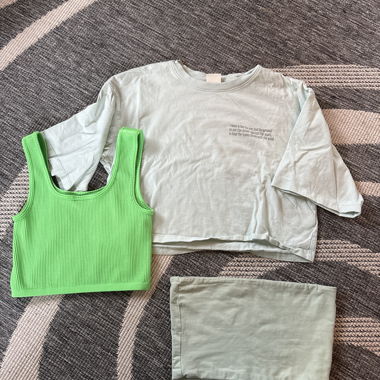 Set di tre top verdi
