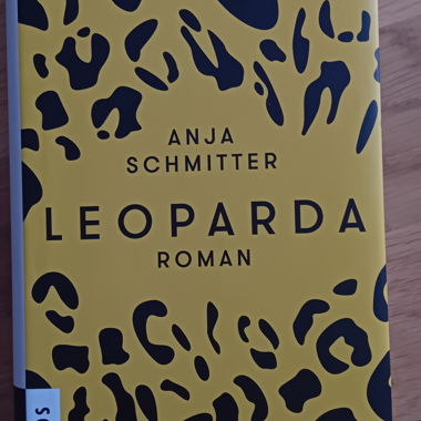 Leoparda romanzo