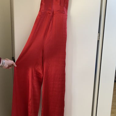 Elegant red jumpsuit – Size S (new with tags)