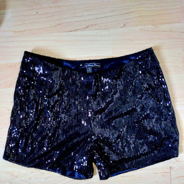 Short noir à sequins taille S (36)