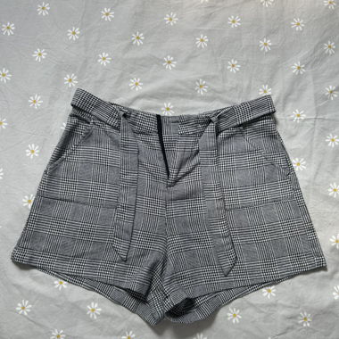 Shorts grau/weiss