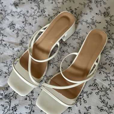 Sandalen mit Absatz