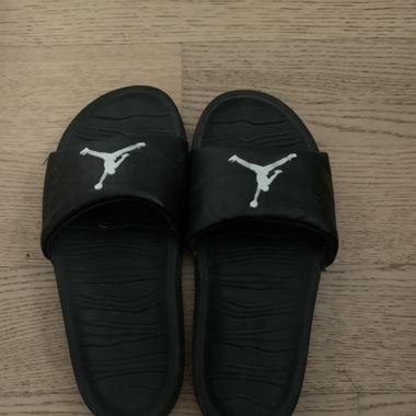 jordan slipers 