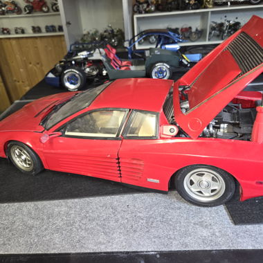 Pocher Ferrari Testarossa 1/8 Orange