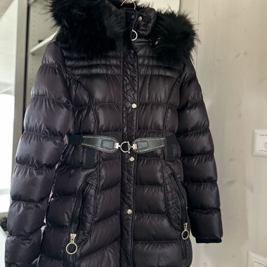 Damen Winterjacke mit Kapuze( kein Echfell)!