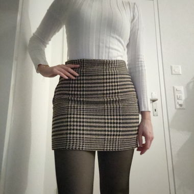 Check pattern beige mini skirt