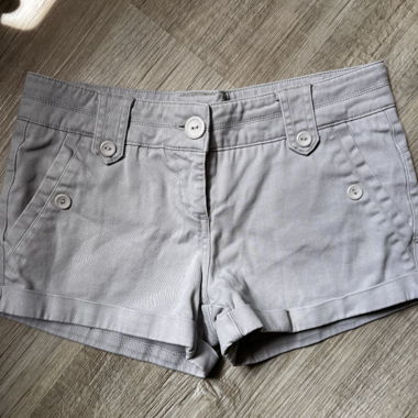 Graue Damen Shorts