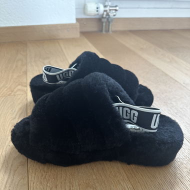Hausschuhe UGG