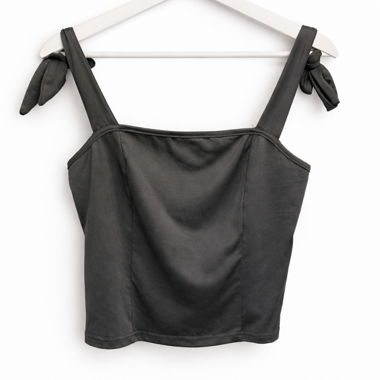 Top corto nero con spalline da annodare