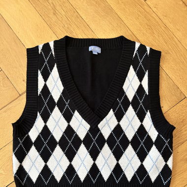 Gilet en tricot à losanges bleu et noir