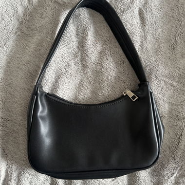 Schwarze Schultertasche / Handtasche