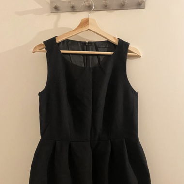 Robe COS courte noire en laine sans manches