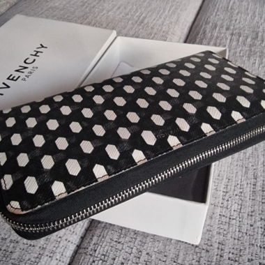 GIVENCHY Paris Wallet – Full Set – Top Zustand 