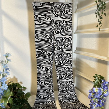 Schwarz-Weisse Trippy Flare-Leggings – XS