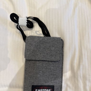 Portefeuille bandoulière eastpak neuf
