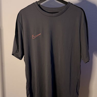 Nike Dri-FIT Slim-Fit T-Shirt