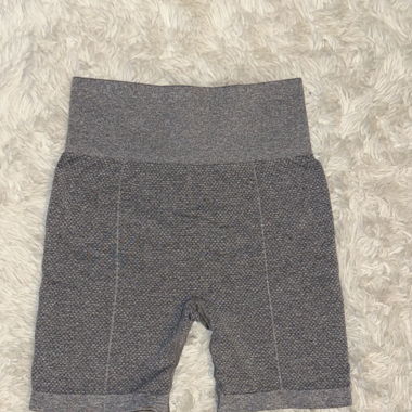 Short de sport gris 