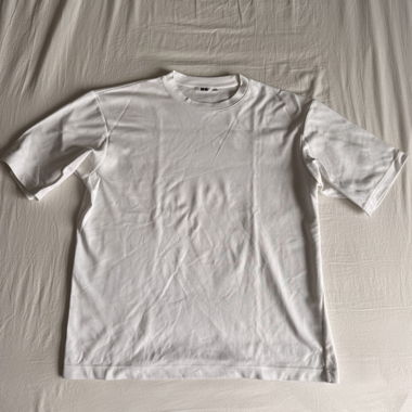 Uniqlo airism t shirt 
