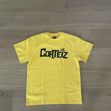 T-shirt Corteiz giallo