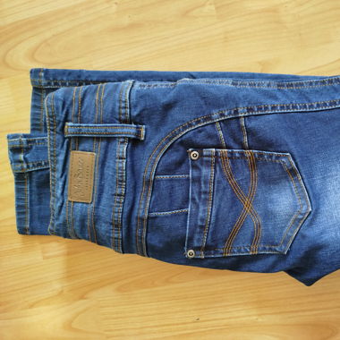 Jeans für junge Mädchen John Baner