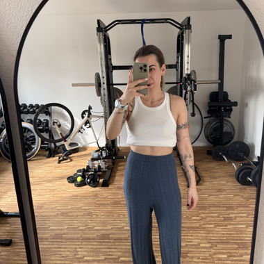 Indigo Luna Blaue Strickhose mit weitem Bein