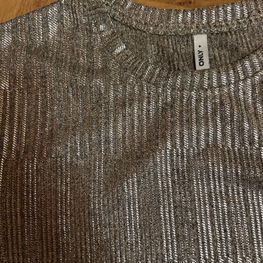   T-shirt manches longues métallisé – près du corps