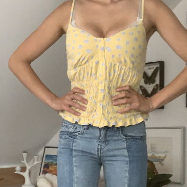 Pretty floral cut French Connection S