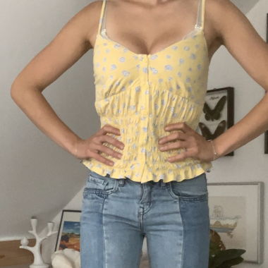 Pretty floral cut French Connection S
