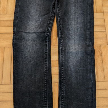 Pantaloni jeans